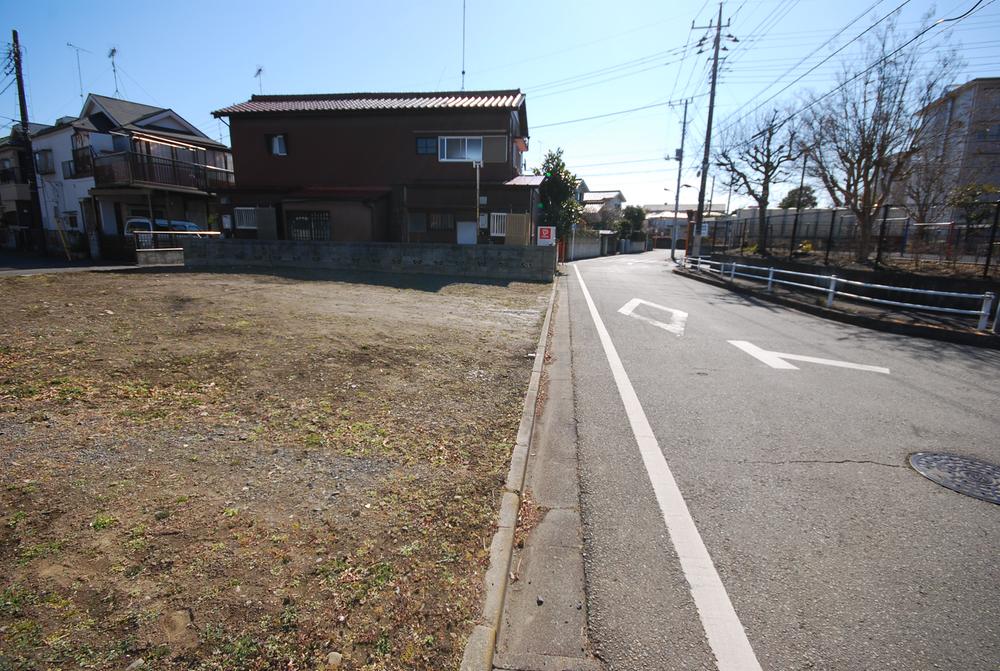 Local photos, including front road. Local Photos