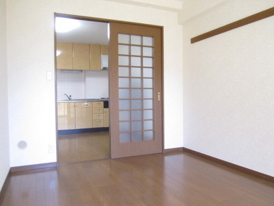 Living and room.  ☆ Large living ☆