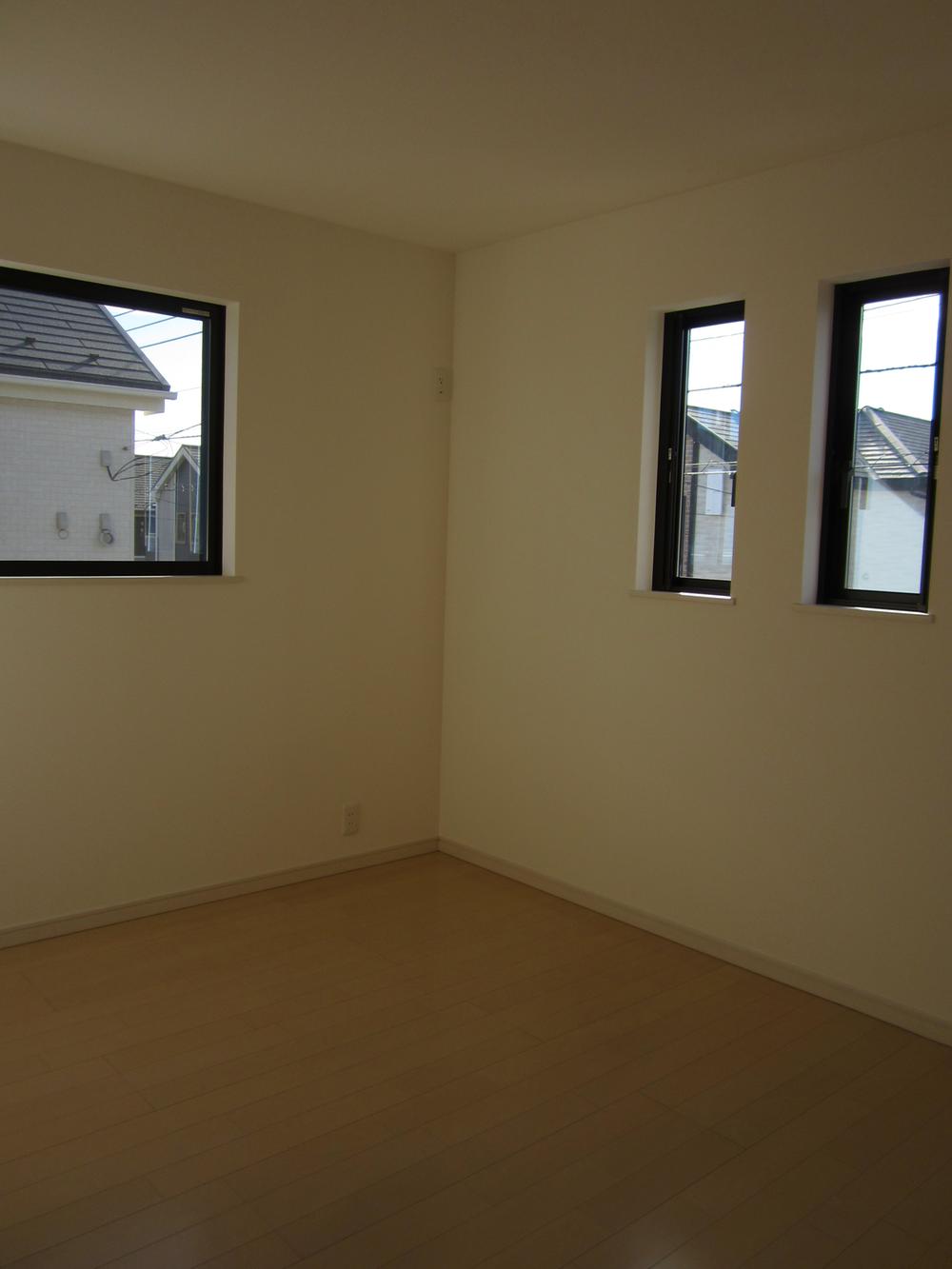 Non-living room. Indoor (12 May 2013) Shooting