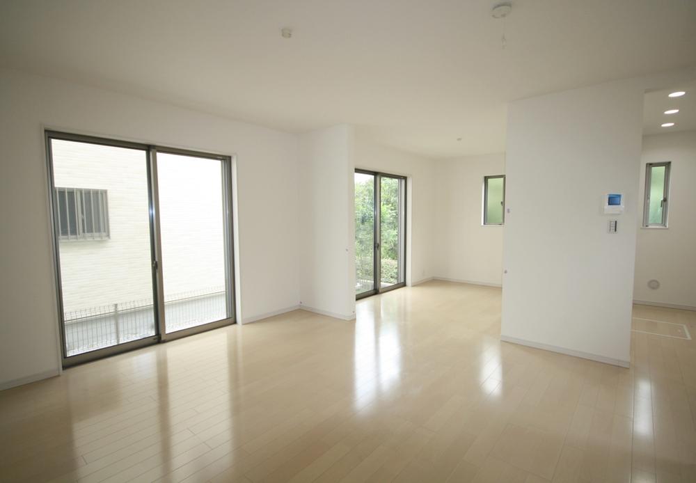 Same specifications photos (living). The company construction cases