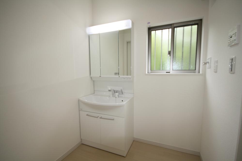 Same specifications photos (Other introspection). The company construction cases