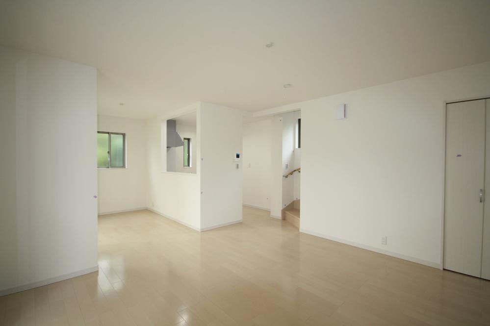 Same specifications photo (kitchen). The company construction cases