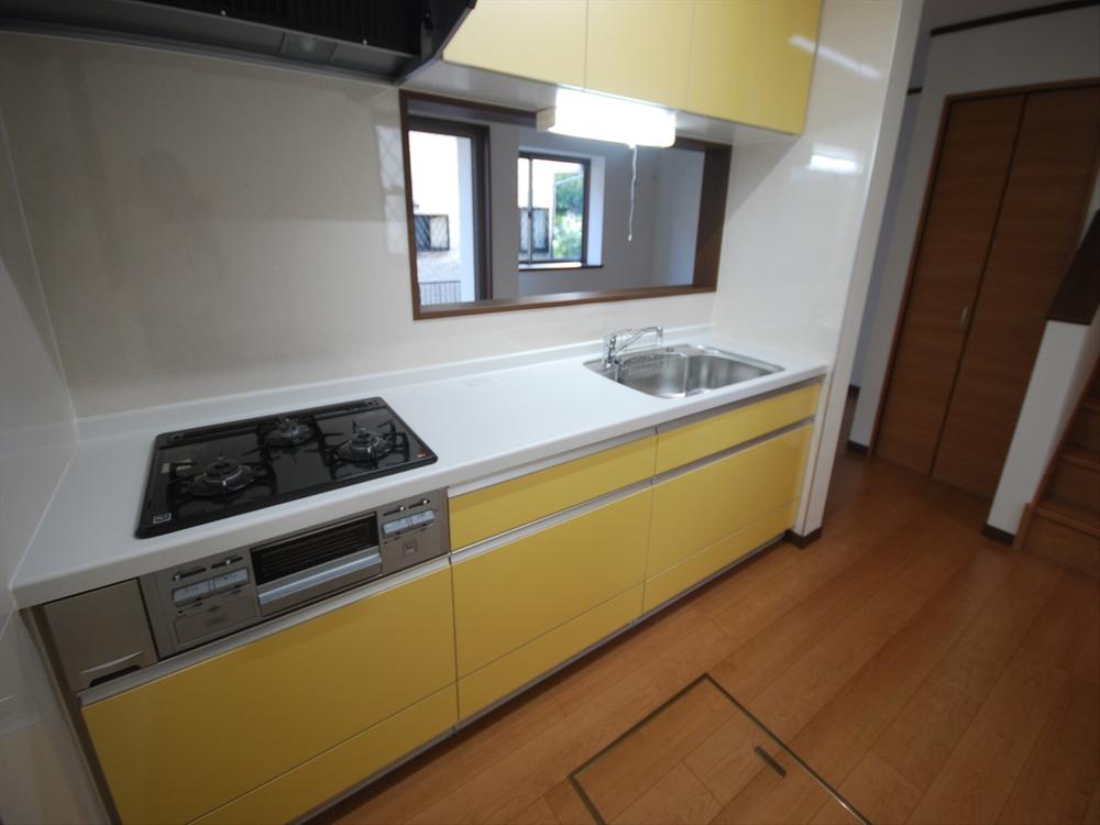 Kitchen. 2013 October shooting