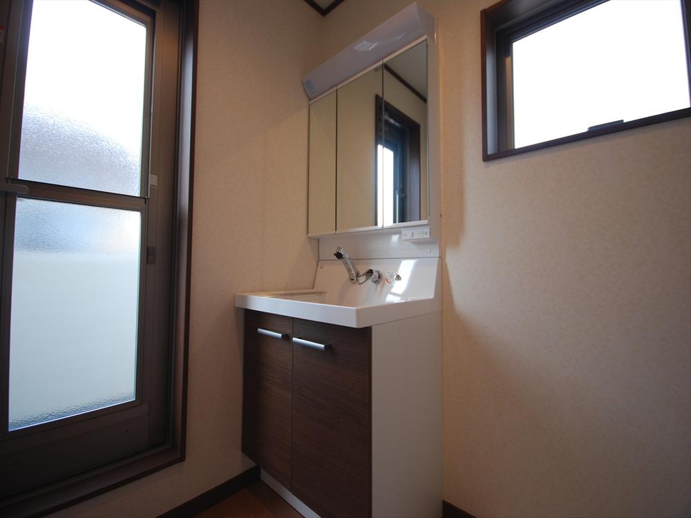 Wash basin, toilet. 2013 October shooting