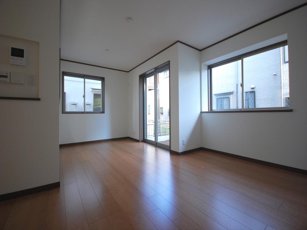 Living. 2013 October shooting