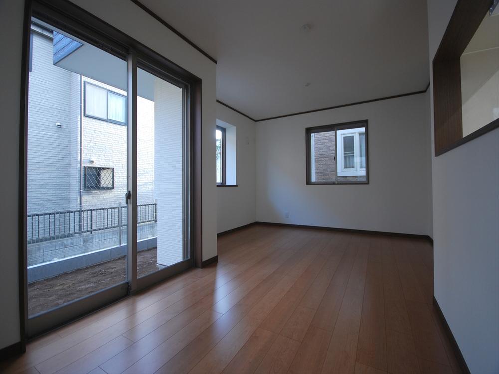 Living. 2013 October shooting