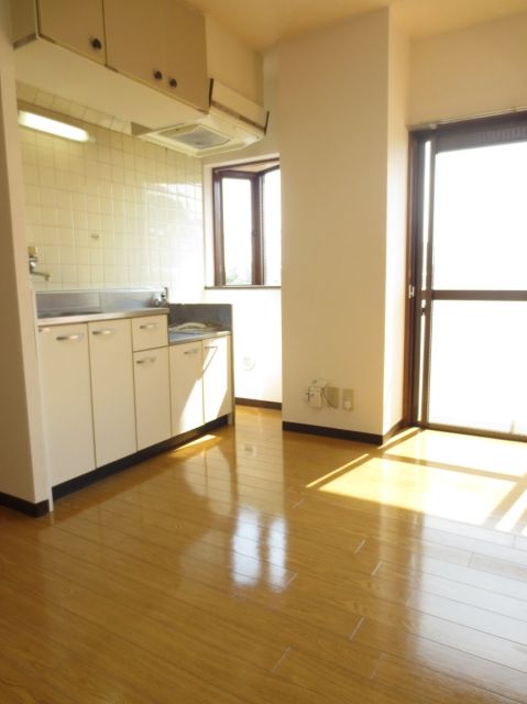 Living and room. The window is large, bright dining kitchen