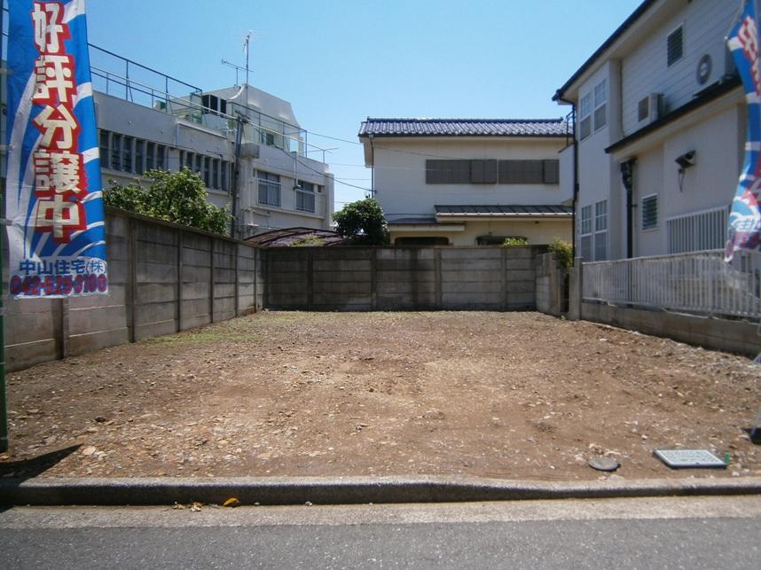 Local photos, including front road. Local (July 2013) Shooting