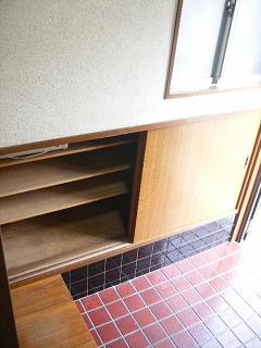 Entrance. Entrance cupboard