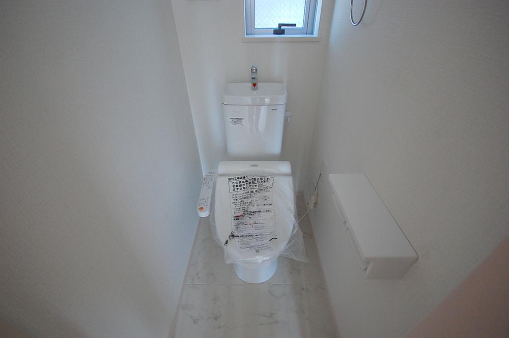 Toilet. 2013 October shooting