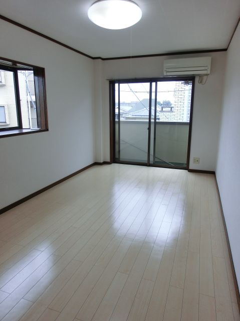 Living and room. Full of sense of openness is 7.5 Pledge spread of the room ☆