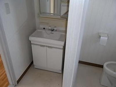 Washroom. Independent wash undressing room