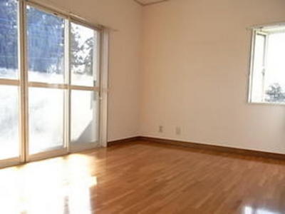 Living and room. Western-style 6 Pledge