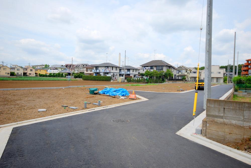 Local photos, including front road. Local (July 2013) Shooting