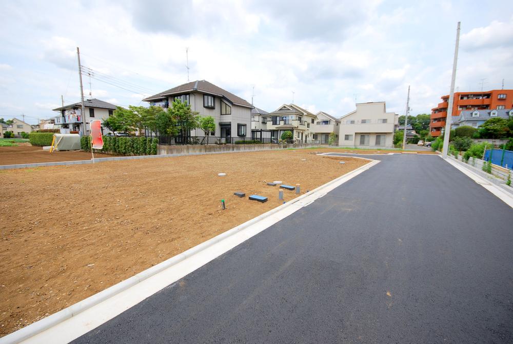 Local photos, including front road. Local (July 2013) Shooting