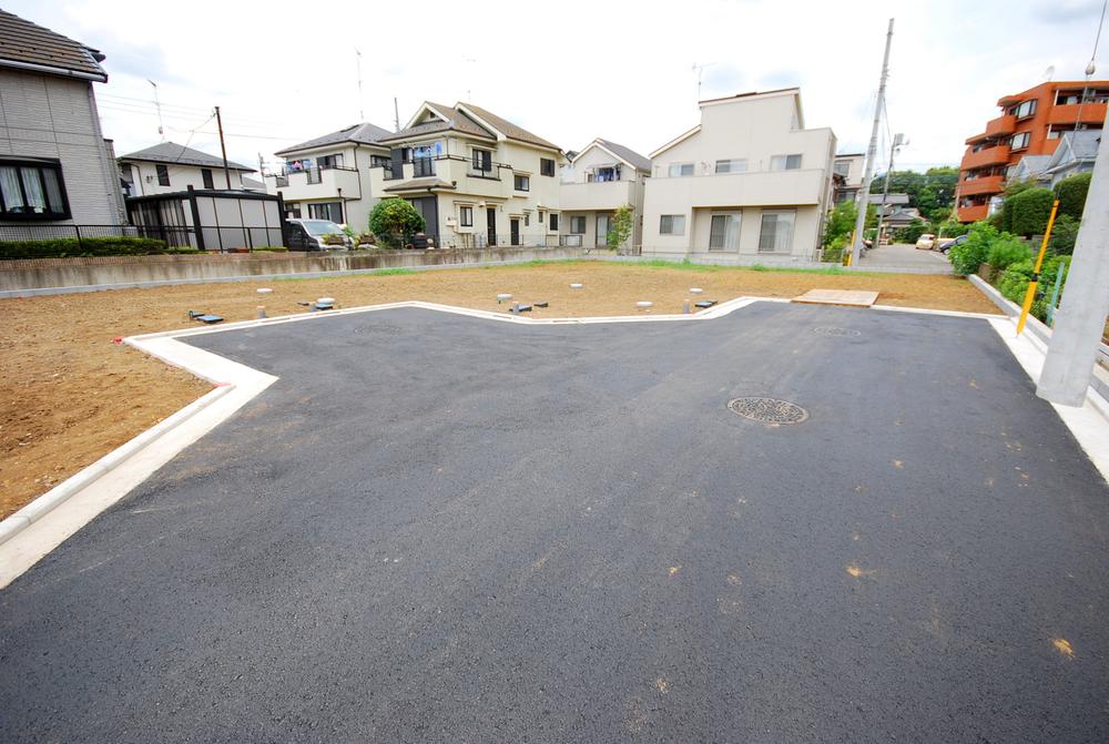 Local photos, including front road. Local (July 2013) Shooting