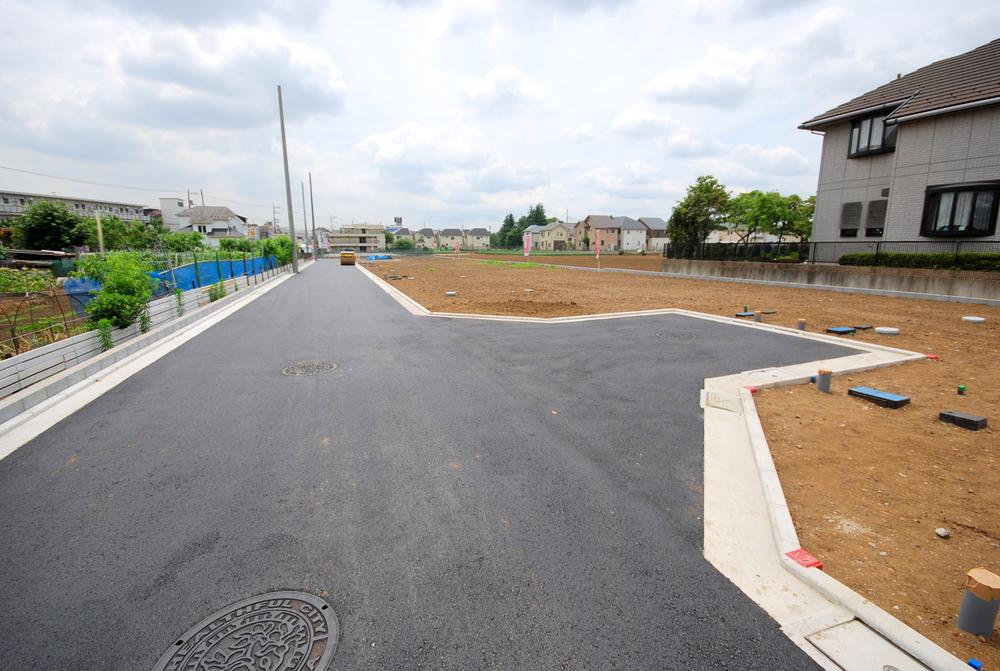 Local photos, including front road. Local (July 2013) Shooting