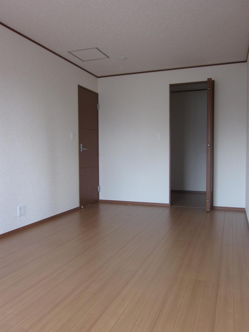 Non-living room. Indoor (10 May 2013) Shooting ※ It will be the example of construction. 