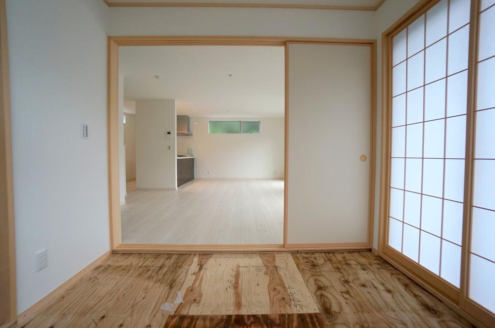 Same specifications photos (Other introspection). The company enforcement example