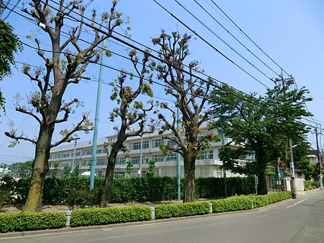 Junior high school. 732m to Tachikawa Municipal Tachikawa first junior high school