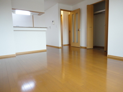 Living and room. LDK14.2 Pledge