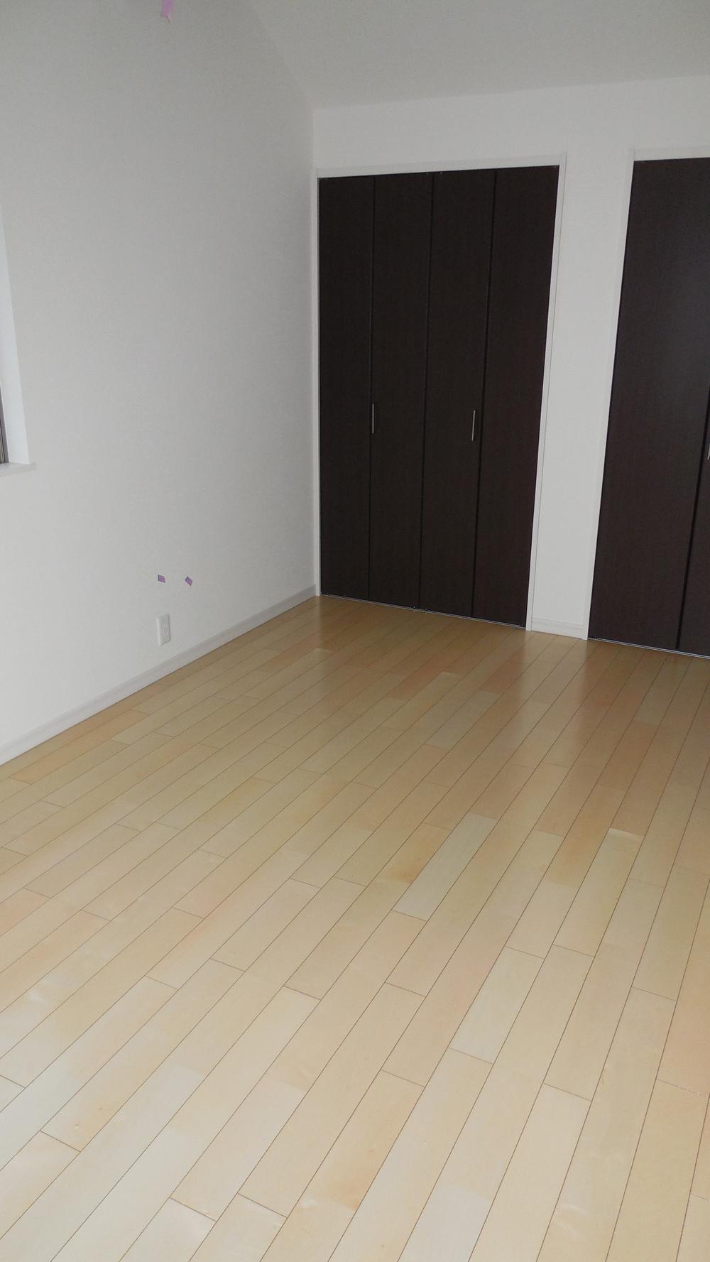 Non-living room. Indoor (10 May 2013) Shooting