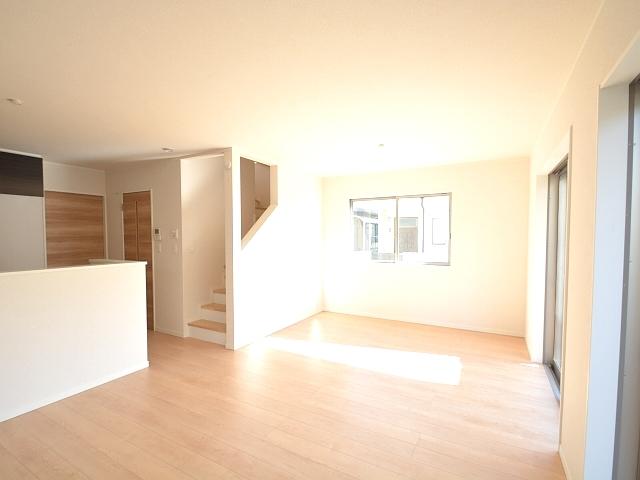 Living. Tachikawa Wakaba-cho 3-chome Building 2 living