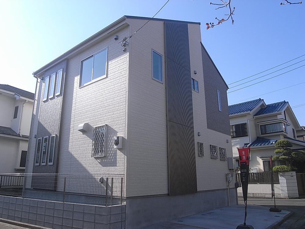 Local appearance photo