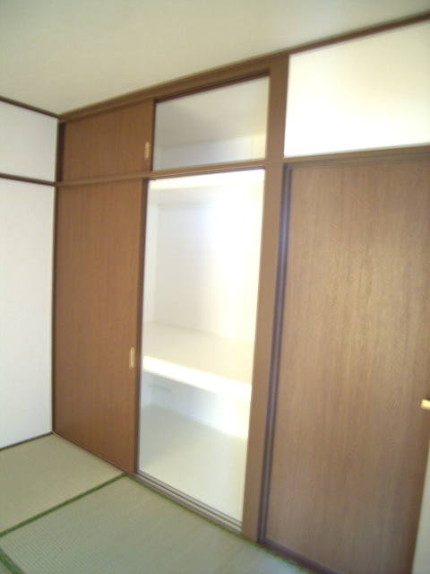 Other. Japanese-style storage