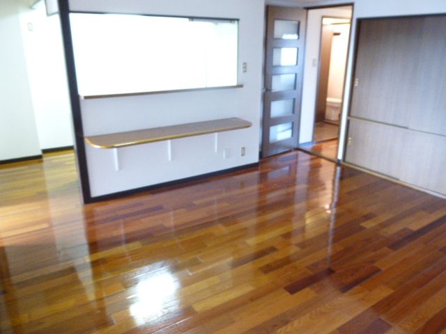 Living and room. 16.5 Pledge of living room can also be used as a place for family reunion ☆