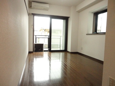 Living and room. Western-style 6 Pledge