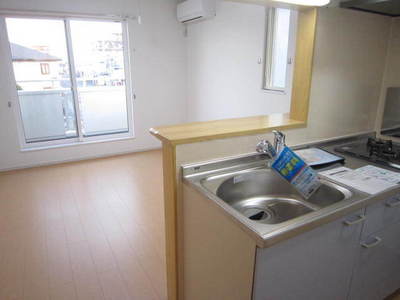 Living and room. ☆ Popular counter kitchen ☆