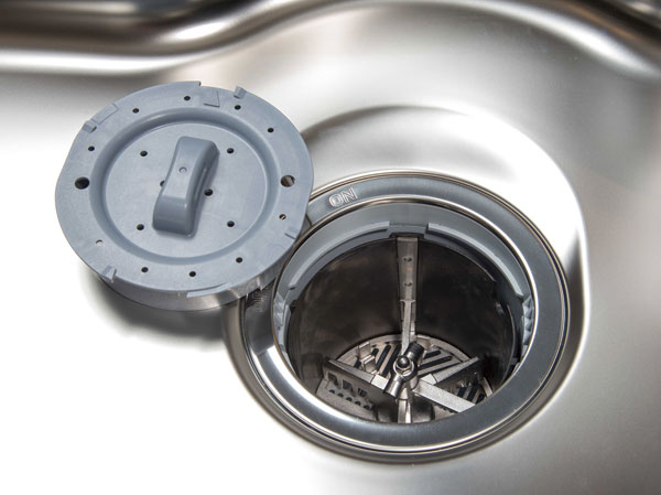 Kitchen.  [Disposer] Easy to handle the garbage to be worried about. Since the ground in a drainage port, It is possible to reduce the amount and time of garbage disposal.  ※ There is garbage and can not be used detergent can not be part of the process.