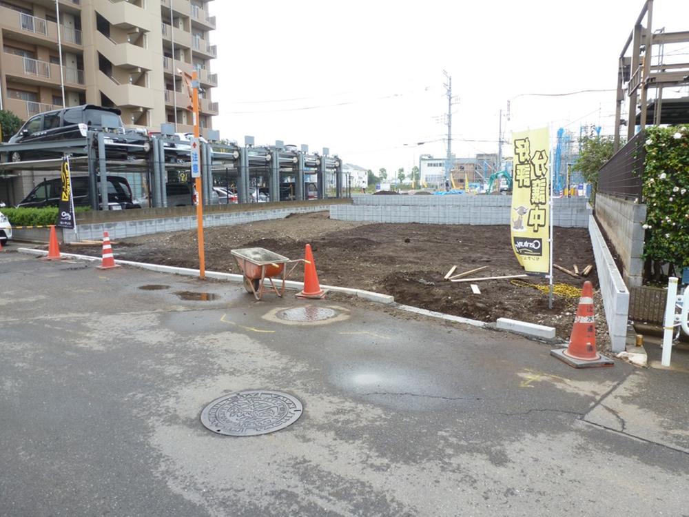 Local appearance photo. Local (11 May 2013) Shooting