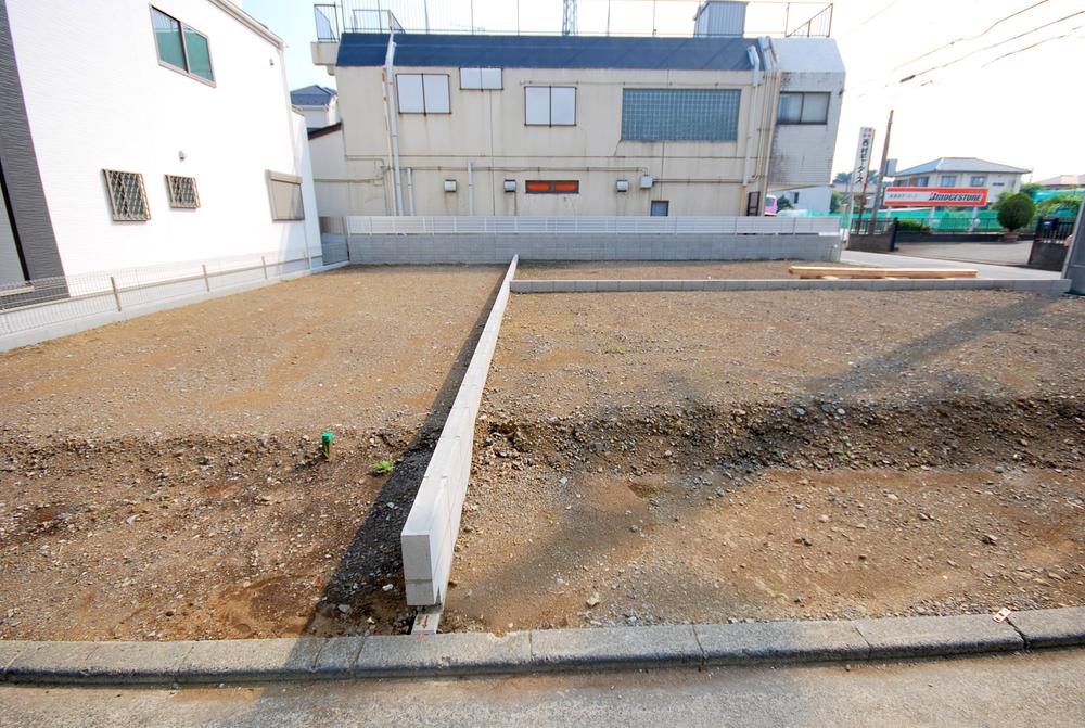 Local photos, including front road. Local Photos