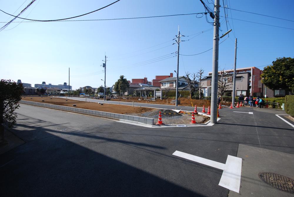 Local photos, including front road. Local Photos