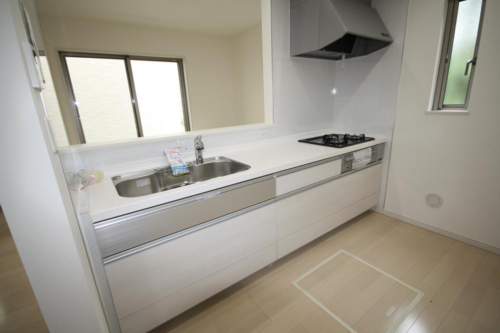 Same specifications photo (kitchen). The company construction cases