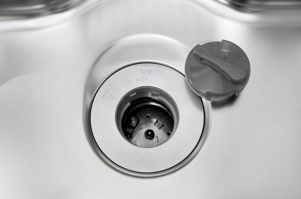 To keep clean the kitchen and quickly process the garbage "disposer"