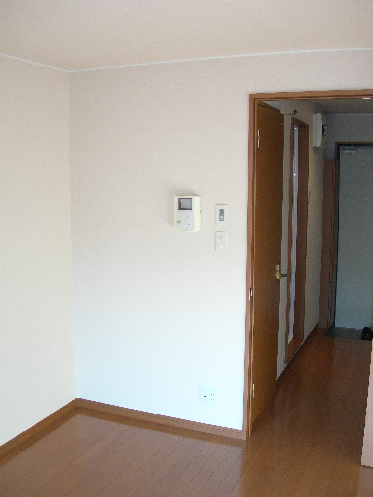 Living and room. Sunny Corner room