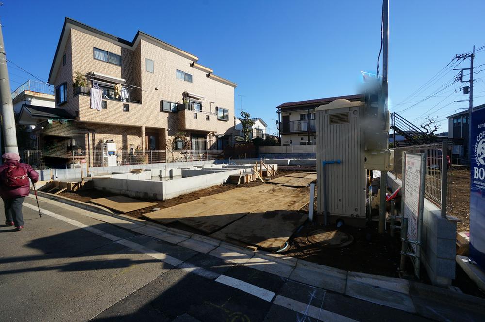 Local appearance photo. Local shooting