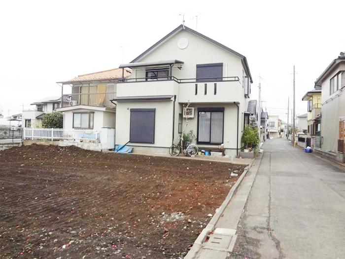 Local photos, including front road. Local photos, including the front road