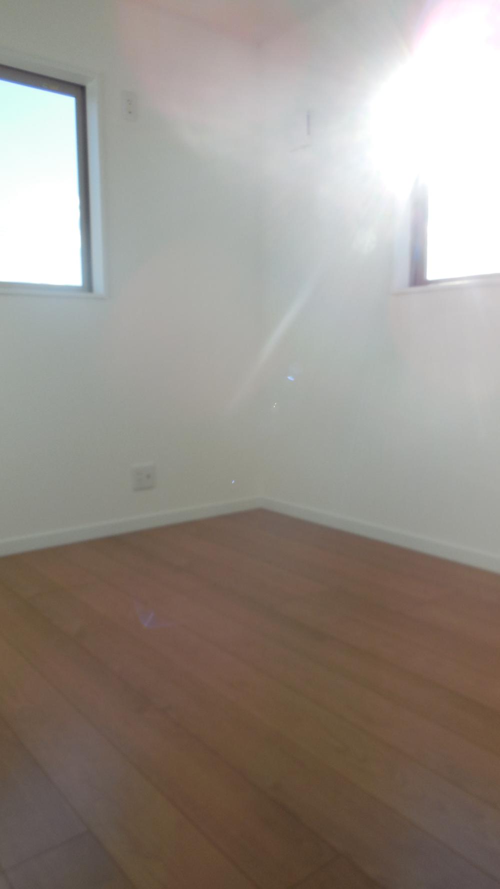 Non-living room. Indoor (12 May 2013) Shooting