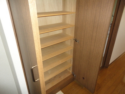 Entrance. Storage abundant cupboard