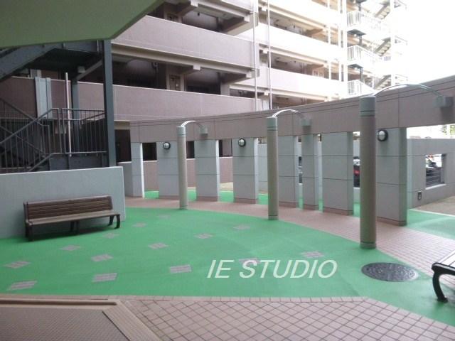 Other common areas. courtyard