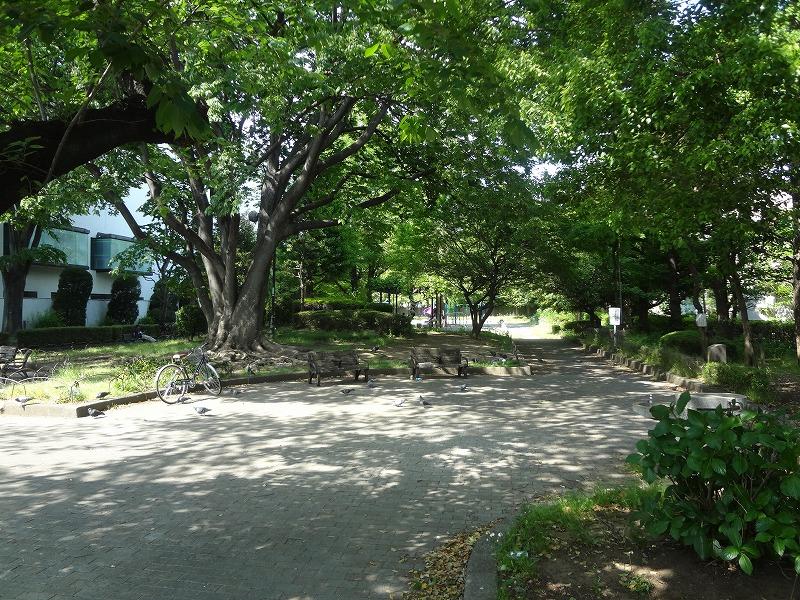 park. 519m to Central Park Nishiki (park)