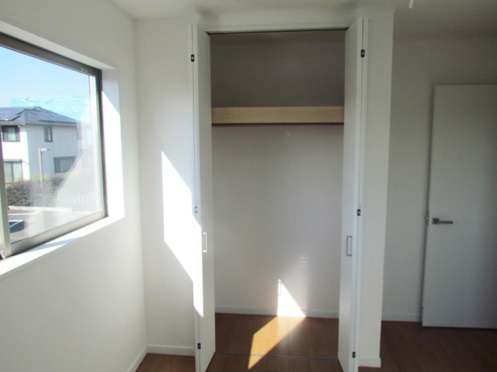 Other introspection. ● housed in the whole room