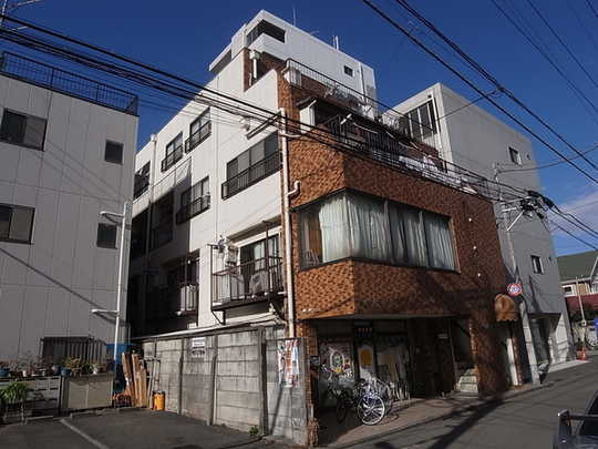 Local appearance photo