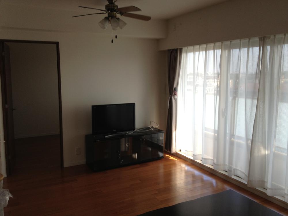 Living. Indoor (11 May 2013) Shooting