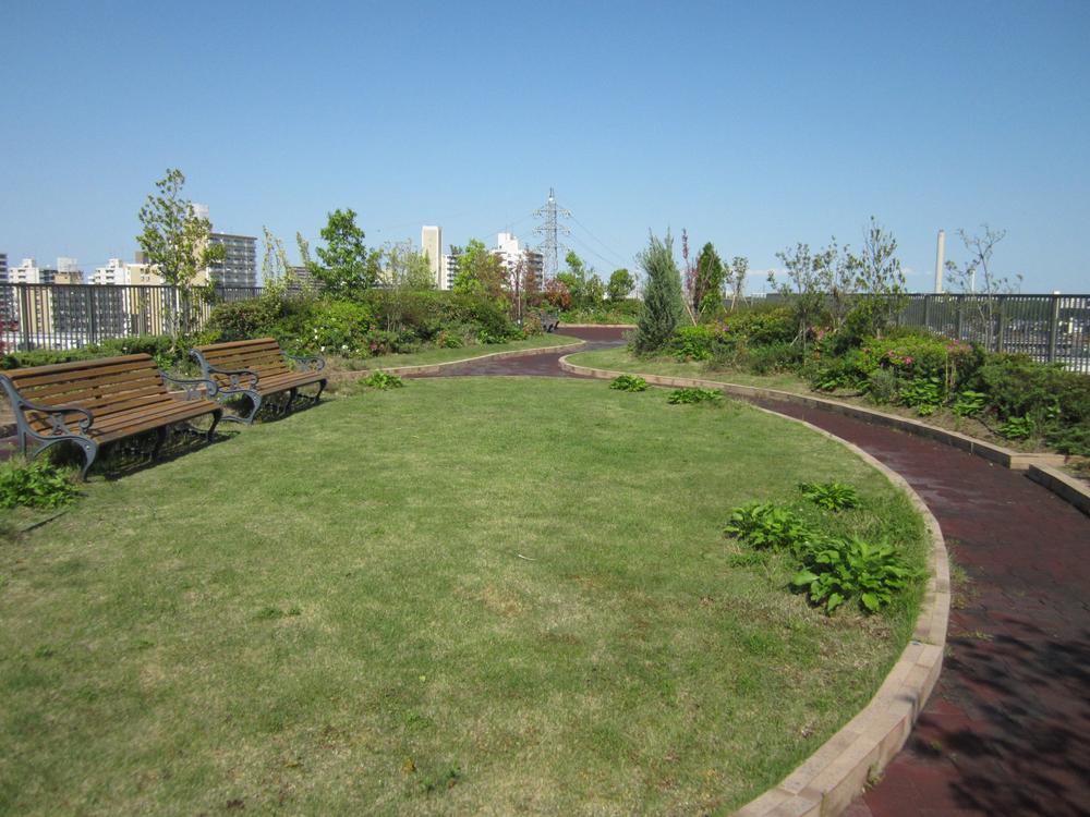 Other common areas. At the rooftop garden, Guests can also enjoy a leisurely reading and sunbathing.