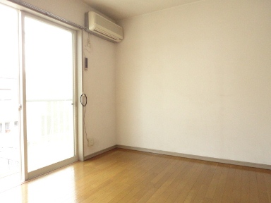 Living and room. Western-style 6 Pledge